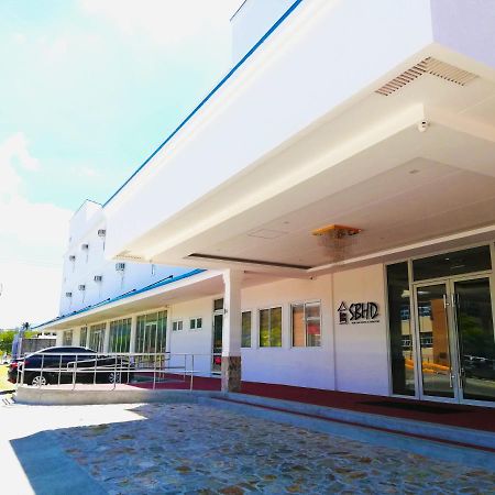 אולונגפו Subic Bay Hostel מראה חיצוני תמונה