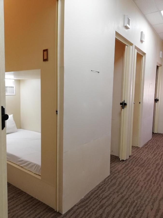 אולונגפו Subic Bay Hostel מראה חיצוני תמונה