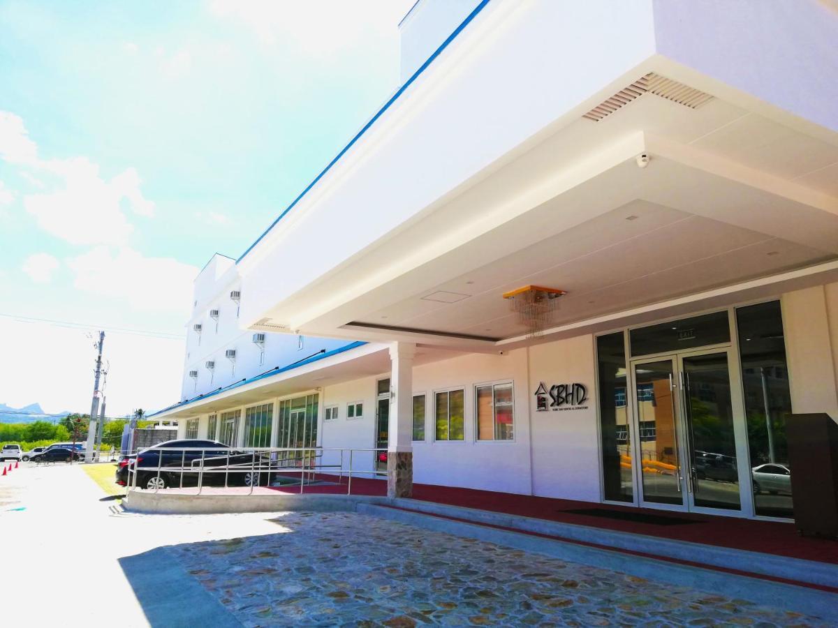 אולונגפו Subic Bay Hostel מראה חיצוני תמונה