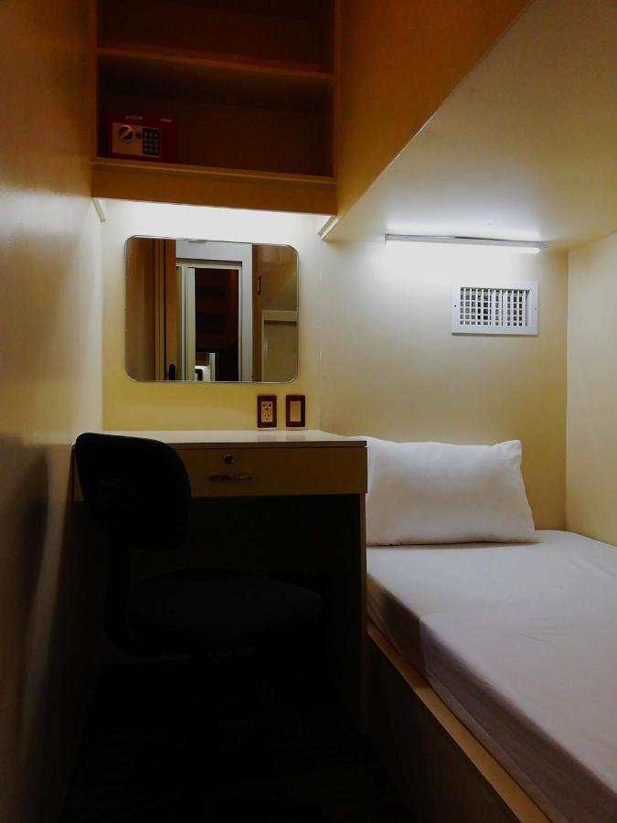 אולונגפו Subic Bay Hostel מראה חיצוני תמונה